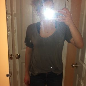 Gray short sleeve t-shirt